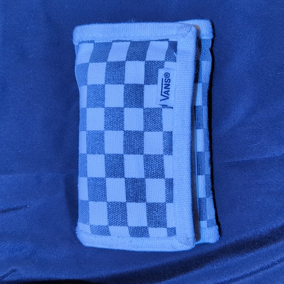 Kids Classic White Vans with Checkered Wallet - Picture 6 of 10